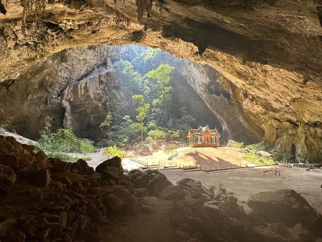 Amazing cave hike in Hua Hin !! 