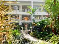 Dusit Thani Pattaya ที่พักสวยริมหาเพัทยา