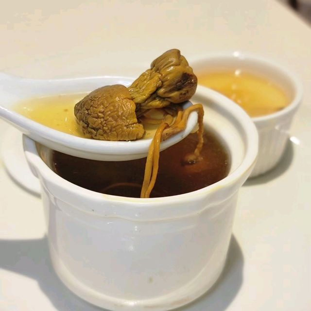 「鮑燕盛會」海鮮自助晚餐