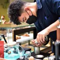 เอทซิกทีน คาเฟ่ (8SIXTEEN Cafe) 