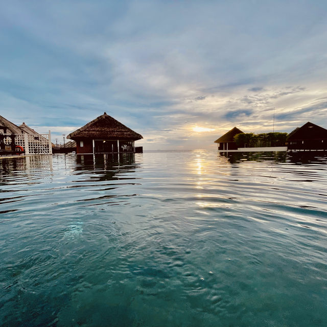 OVERWATER VILLA AT AVANI SEPANG GOLDCOAST RES