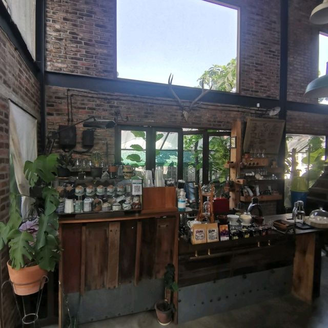 ร้าน  byใบ  คาเฟ่ลับในปราจีนบุรี