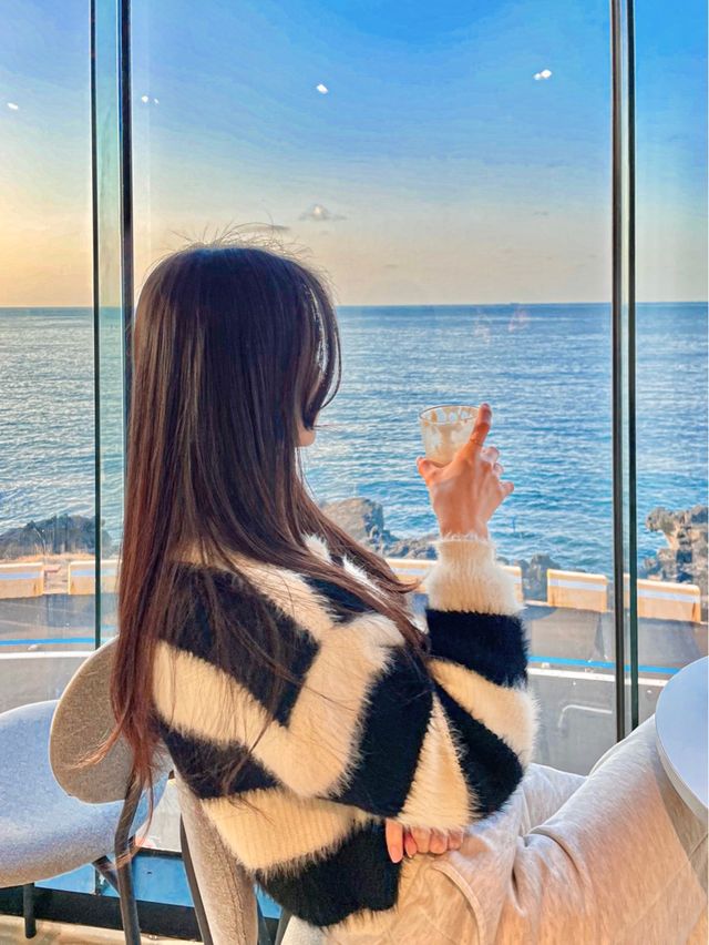 바다를 담은 애월카페, 새물