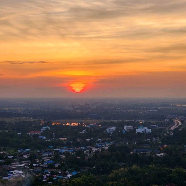 พระมหาธาตุ​งามเมืองพิษณุโลก​