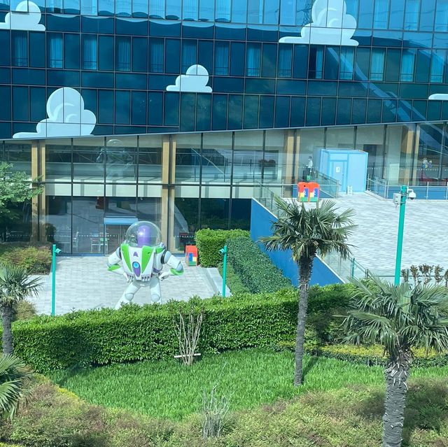 上海迪士尼玩具總動員酒店😀😀