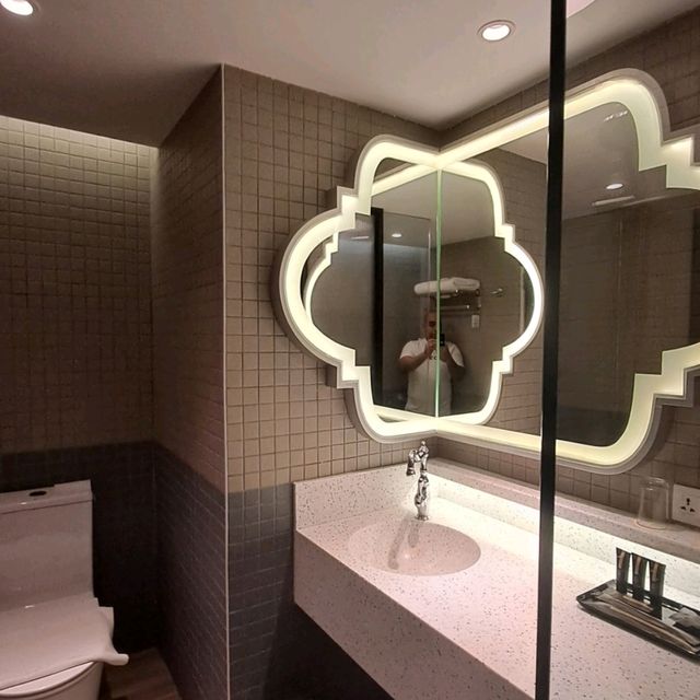GREEK INFLUENCE HOTEL : LA CRISTA MALACCA