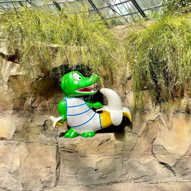 まるでジャングル！バナナワニ園
