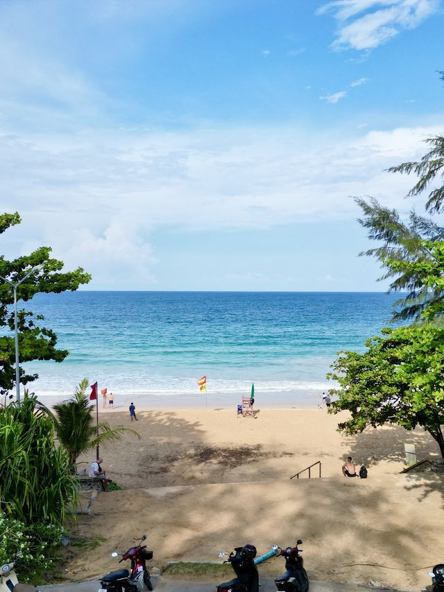 หาดในหาน ภูเก็ต หาดสวย ทรายละเอียด น้ำทะเลใส 
