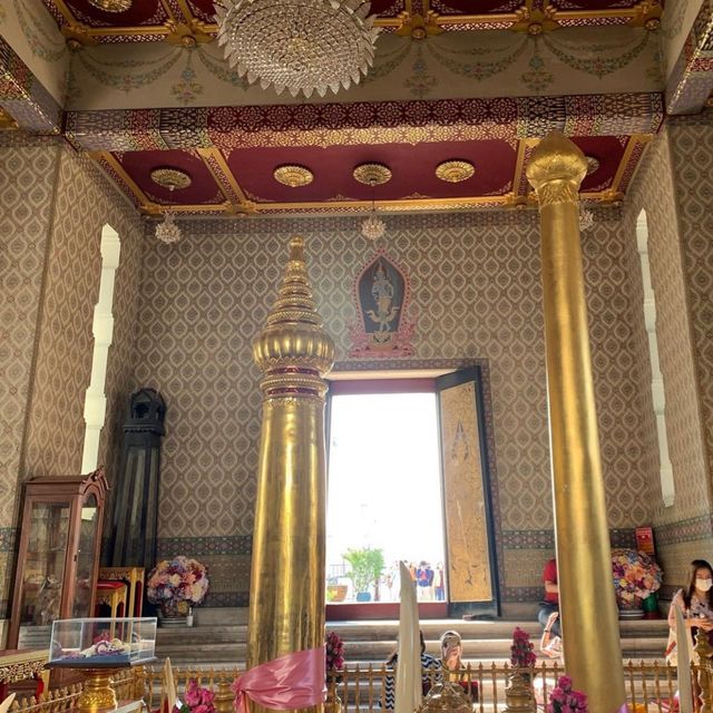 ครึ่งปีหลัง มากราบสักการะศาลหลักเมืองกรุงเทพมหานคร
