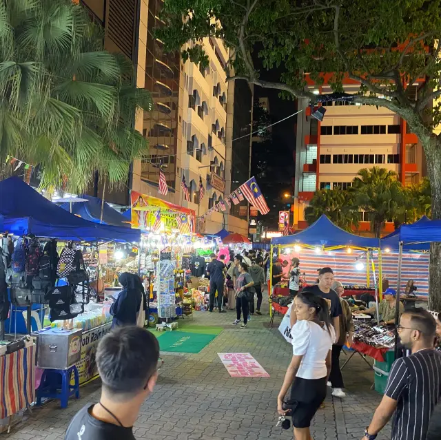 Bazaar Karat: JB most popular night market