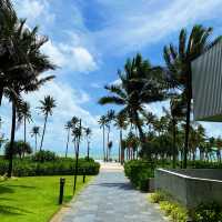 🏢 Funky Modern Beach Resort
