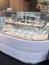 【福岡カフェ】まるで宝石店のショーケースのような素敵なカフェ