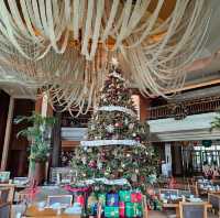 Afternoon Tea ธีมคริสมาสที่ โรงแรม เพนนินซูลา กรุงเทพฯ
