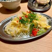 【大阪・阪急梅田】朝5時まで営業する餃子が美味しい居酒屋「大衆酒場 はち」