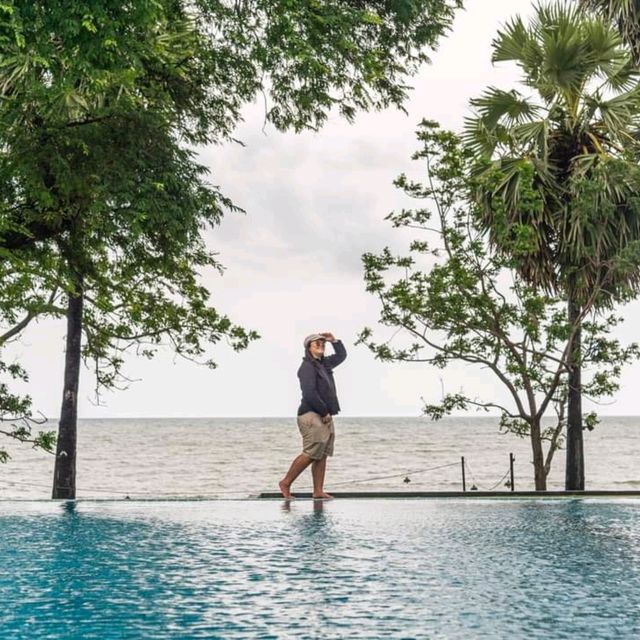 นอนชิลริมทะเลPoolVilla เงียบสงบ