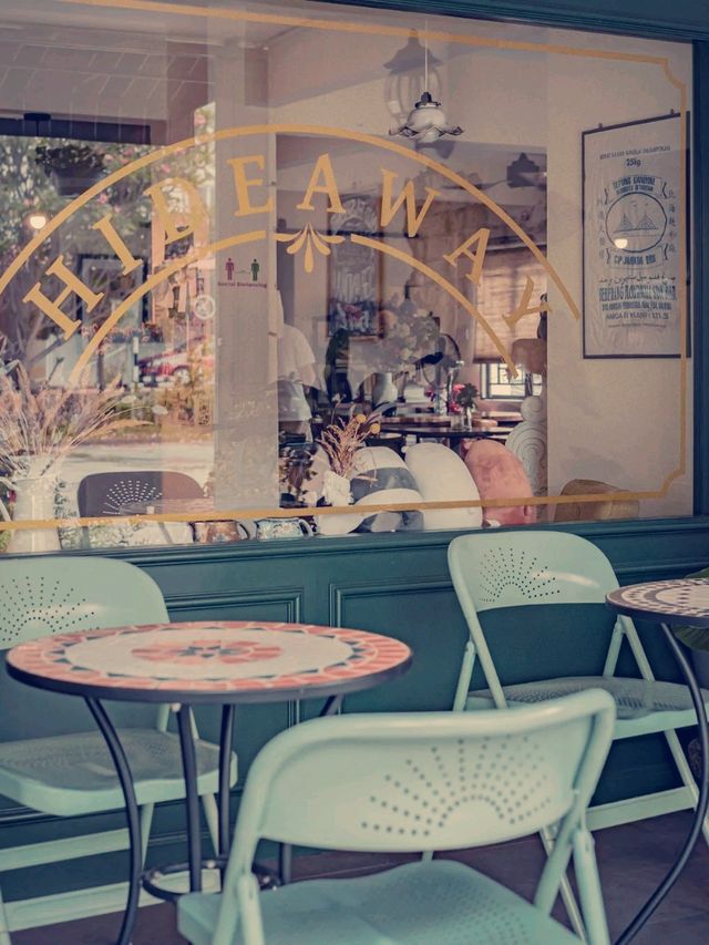 HIDEAWAY CAFE