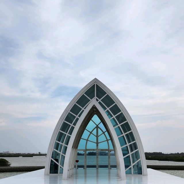 #WinHKFlight Romantic Beimen Crystal Church