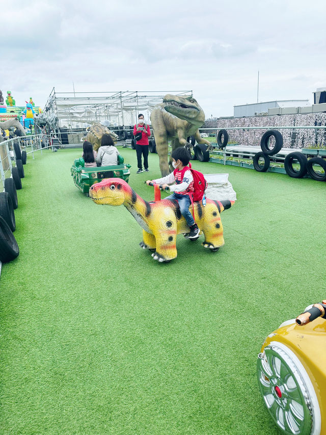 沖繩商場頂樓恐龍公園🦖🦕