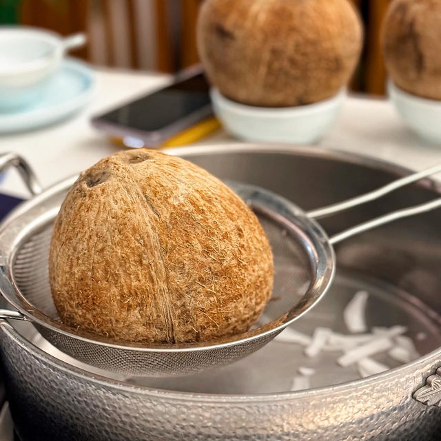 😍 激鮮甜! 實測北上高質椰子雞鍋
