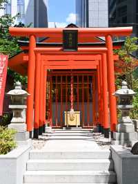【金綱稲荷神社/東京都】日本通運の本社前に鎮座する