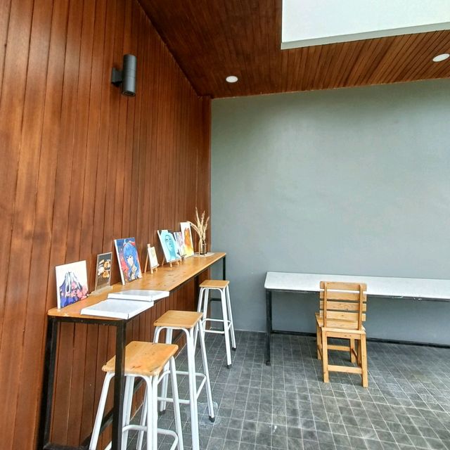 Magaret choose café at Buriram 