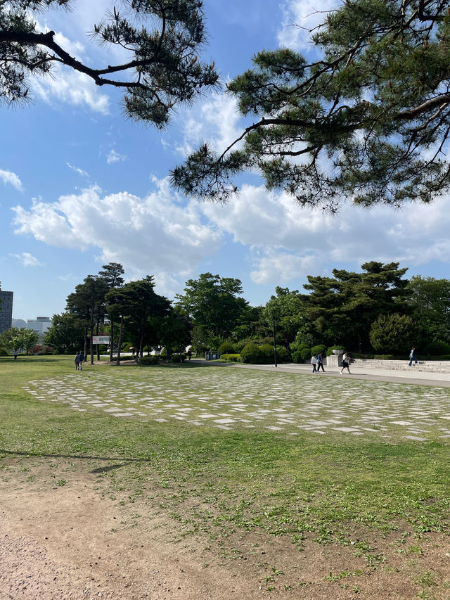 서울여행 장소로 딱인 서울N타워 백범광장, 엄마와 함께 💚