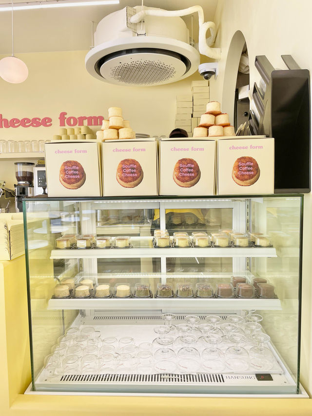 한입 미니 수플레 치즈폼🧀과 파도크림🌊 오션뷰까지 꼭 방문할것!