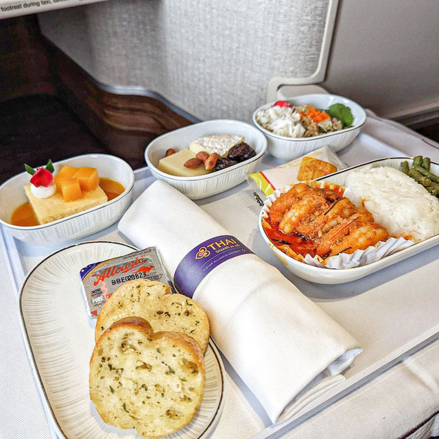 THAI AIRWAYS | รักคุณเท่าฟ้าพารีวิวชั้นธุรกิจ