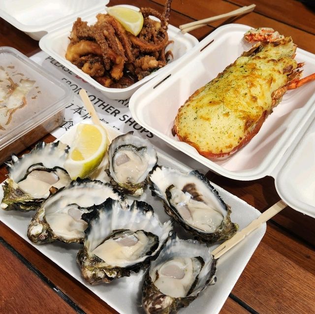 生蠔龍蝦做早餐