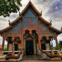 วัดจามเทวี สักการะสุวรรณจังโกฎเจดีย์  