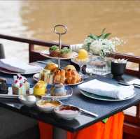 Afternoon Tea 🍵🧁 สุดหรูบนเรือชมวิวริมแม่น้ำปิง 🚤