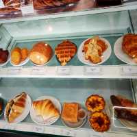 Trinity คาเฟ่ ที่มี Bakery ดีงาม