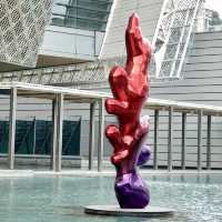廣州美術館（新館）-造型猶如「水中盛放的木棉花」，與廣州塔互相輝映