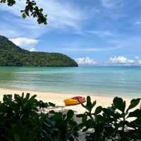 Turquoise Temptation: Unveiling Phi Phi Island and Krabi's Hidden Paradise