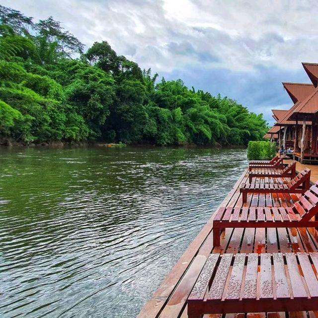 ล่องแพเมืองกาญ