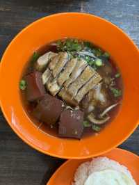 มีเป็ด 🍜 ก๋วยเตี๋ยวเป็ดรสเด็ด ลำพูน
