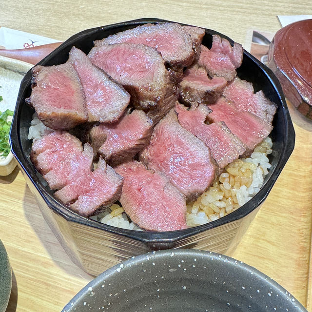 不過錯過的牛舌專門店！