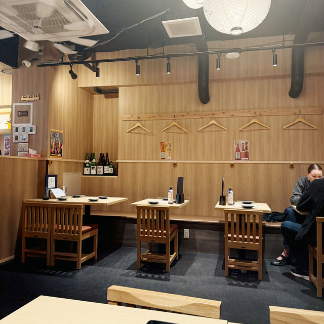 รีวิว 魚がし ร้านอาหารสไตล์ Isakaya