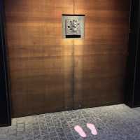 【茨城】駅チカ✨和田アキ子さんの実物大の手足がお出迎え✨