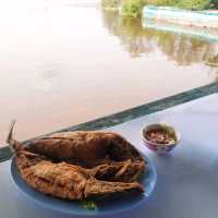 ร้านอาหารวิวดี ป้ายรอบร้านแปลกดี