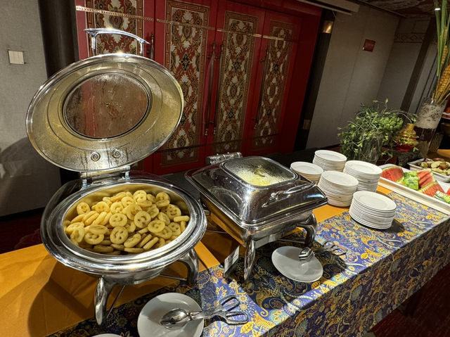 Memorable Stay at The 5th Meteorite Grace Hotel, Shangri-La  