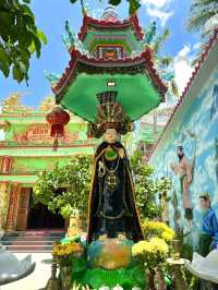 ベトナム　フーコック島観光　立派なお寺Dinh Bà Thủy Long Thánh Mẫu に圧倒された！