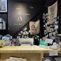 Postcards, Coffee, and Christmas Cheer at 早初 Entry Time Cafe 