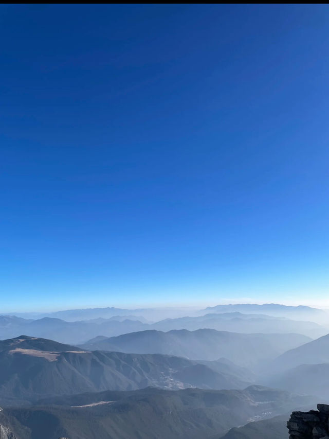 Yulong Mountain: A Snow-Capped Gem in Yunnan