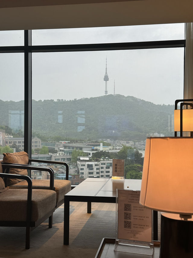 친구들과 할 수 있는 최고의 추억여행장소 ‘앰버서더 서울 풀만 호텔’