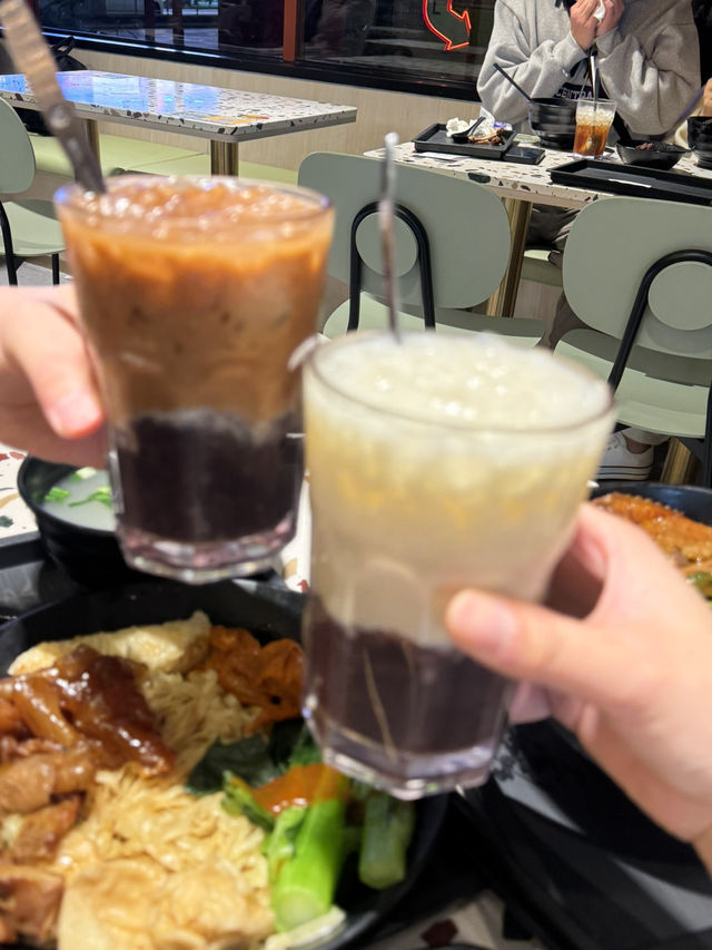 遊客遊港必到特色車仔麵·永年士多