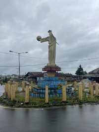 The Jesus Roundabout in Ruteng: So Nice, I Drove It Twice ⛪🚗