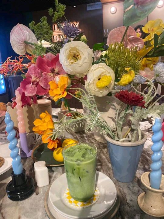 Lazy daisy Brunch and Bar 