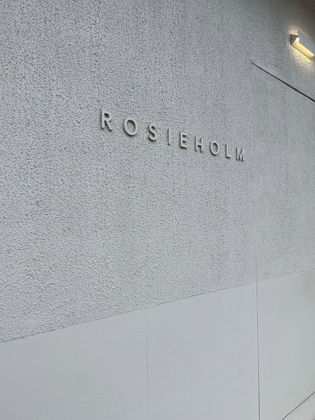 ROSIEHOLM : คาเฟ่ชาเขียว เมืองอุบลฯ