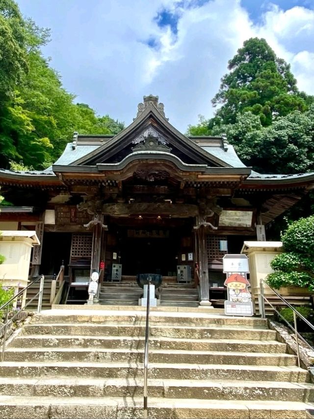 雄大な自然に囲まれた88番札所「大窪寺」